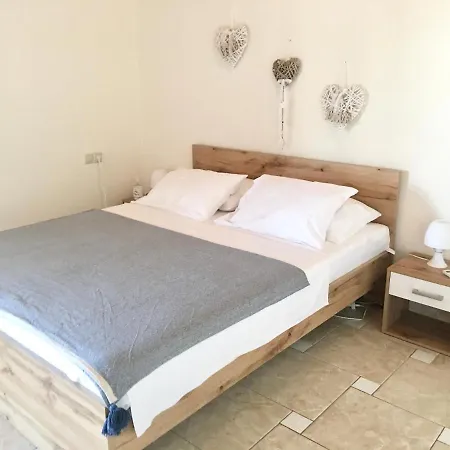 B4 Апартаменты Патра